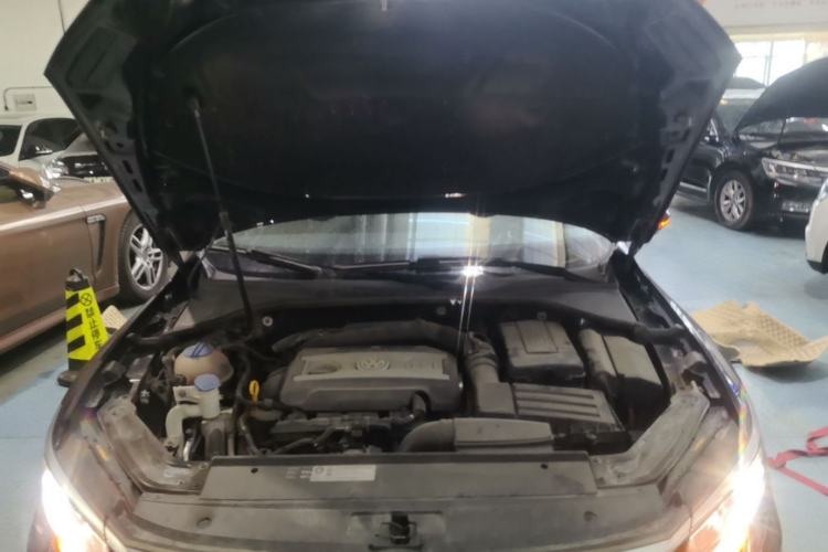 Used Volkswagen Passat 2017 1.8TSI DSG Government Procurement Version (CEA Engine) Engine Bay