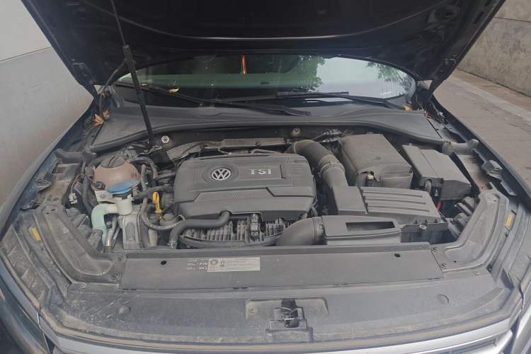 Used Volkswagen Passat 2017 330TSI DSG Prestige Edition Engine Bay