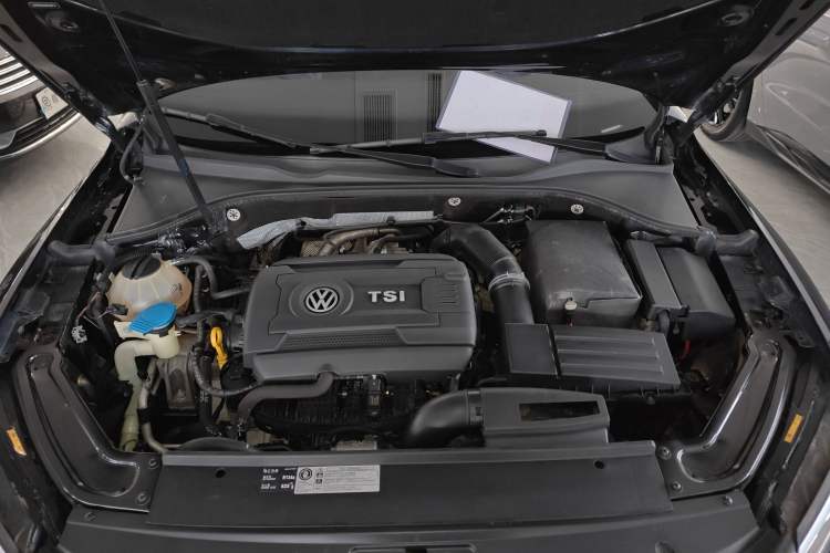 Used Volkswagen Passat 2017 330TSI DSG Luxury Edition Engine Bay