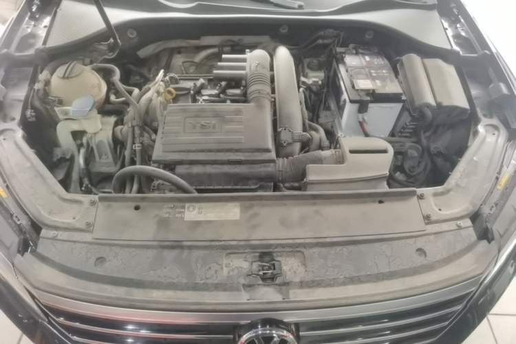 Used Volkswagen Passat 2017 280TSI DSG Luxury Edition Engine Bay