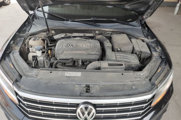 Used Volkswagen Passat 2017 330TSI DSG Luxury Edition Engine Bay