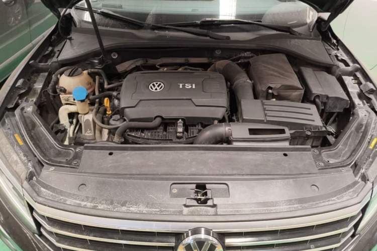Used Volkswagen Passat 2017 330TSI DSG Luxury Edition Engine Bay