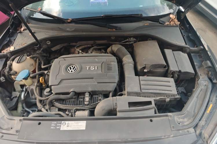 Used Volkswagen Passat 2017 330TSI DSG Luxury Edition Engine Bay