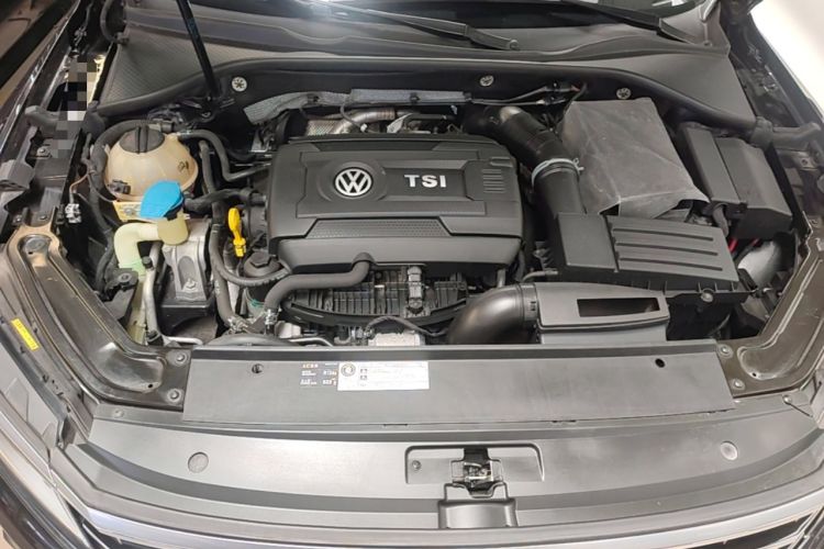 Used Volkswagen Passat 2017 330TSI DSG Luxury Edition Engine Bay
