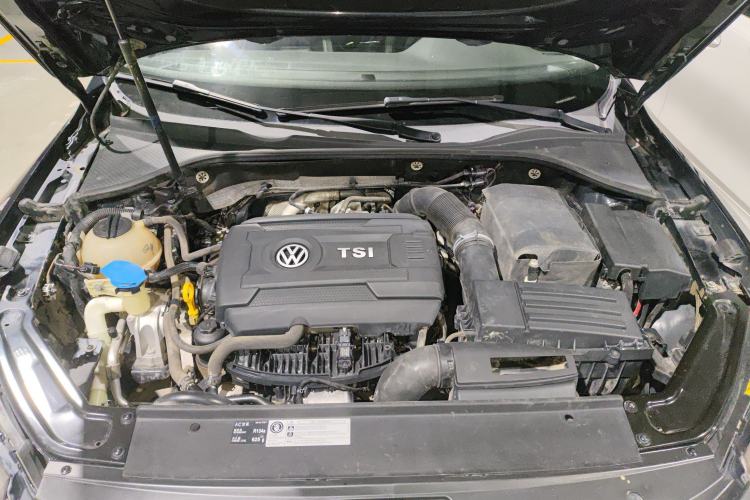Used Volkswagen Passat 2017 330TSI DSG Luxury Edition Engine Bay