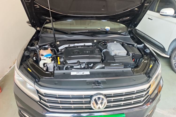 Used Volkswagen Passat 2017 330TSI DSG Luxury Edition Engine Bay