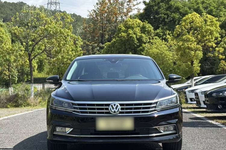 Used Volkswagen Passat 2017 330TSI DSG Luxury Edition Exterior 1
