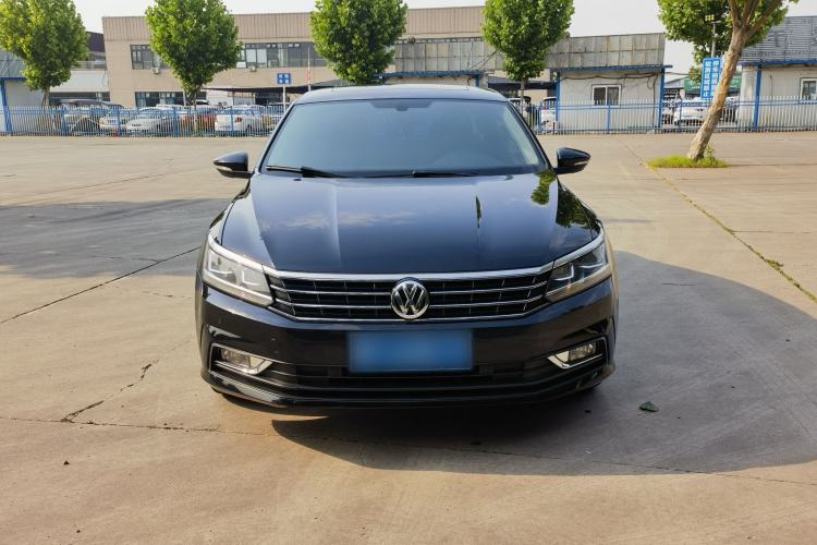 Used Volkswagen Passat 2017 330TSI DSG Luxury Edition Exterior 1