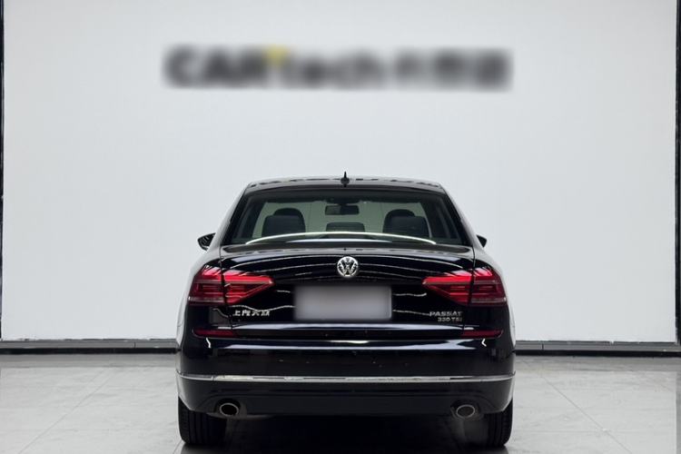 Used Volkswagen Passat 2017 330TSI DSG Luxury Edition Exterior 1