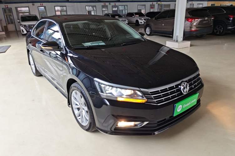 Used Volkswagen Passat 2017 280TSI DSG Luxury Edition Exterior 1