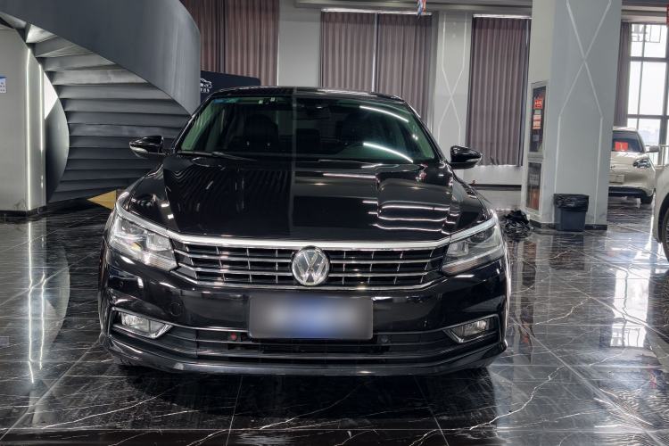 Used Volkswagen Passat 2017 330TSI DSG Luxury Edition Exterior 1