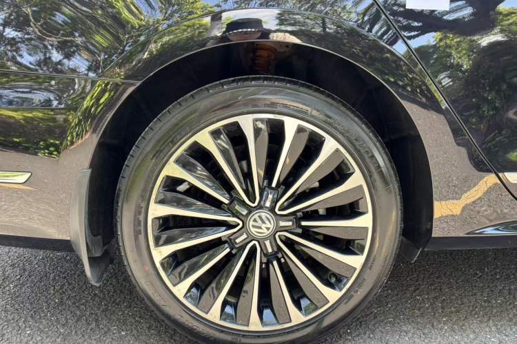 Used Volkswagen Passat 2017 330TSI DSG Luxury Edition Exterior 10