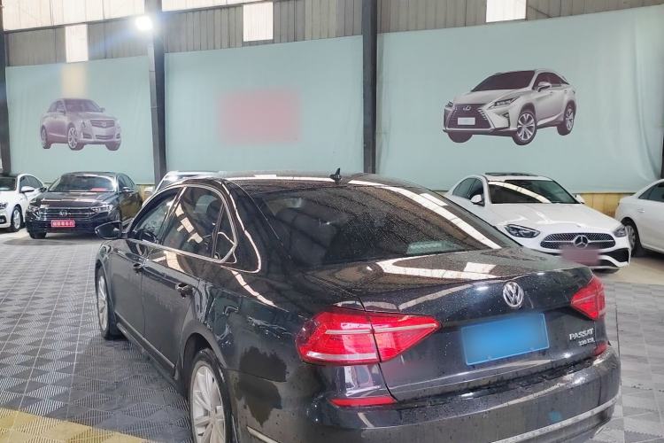Used Volkswagen Passat 2017 330TSI DSG Luxury Edition Exterior 2