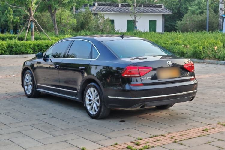 Used Volkswagen Passat 2017 330TSI DSG Luxury Edition Exterior 2