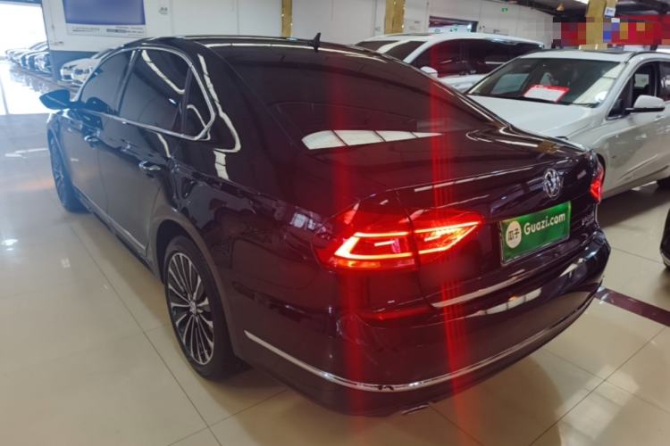 Used Volkswagen Passat 2017 330TSI DSG Prestige Edition Exterior 2