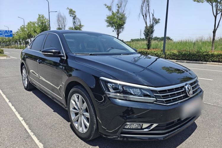 Used Volkswagen Passat 2017 330TSI DSG Luxury Edition Exterior 2