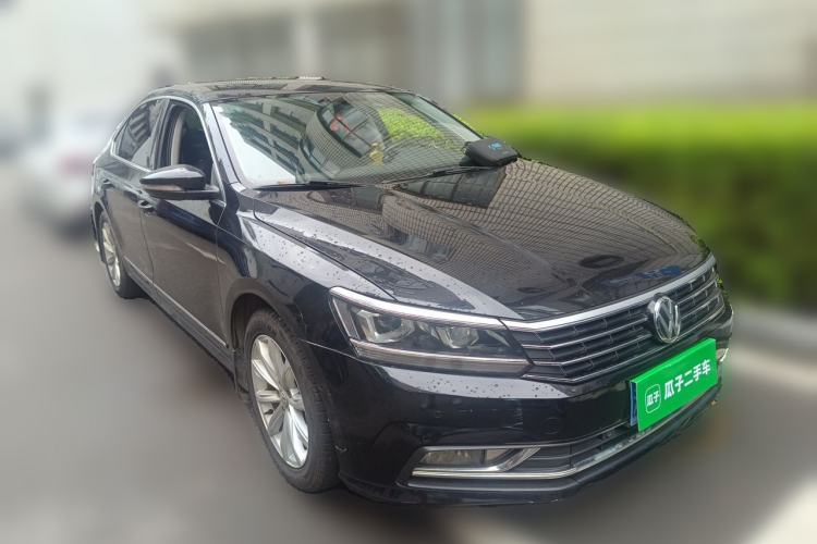 Used Volkswagen Passat 2017 330TSI DSG Luxury Edition Exterior 2
