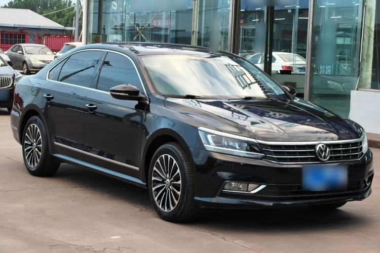 Used Volkswagen Passat 2017 330TSI DSG Luxury Edition Exterior 2