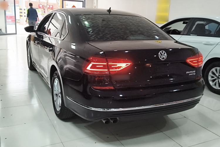 Used Volkswagen Passat 2017 280TSI DSG Luxury Edition Exterior 2
