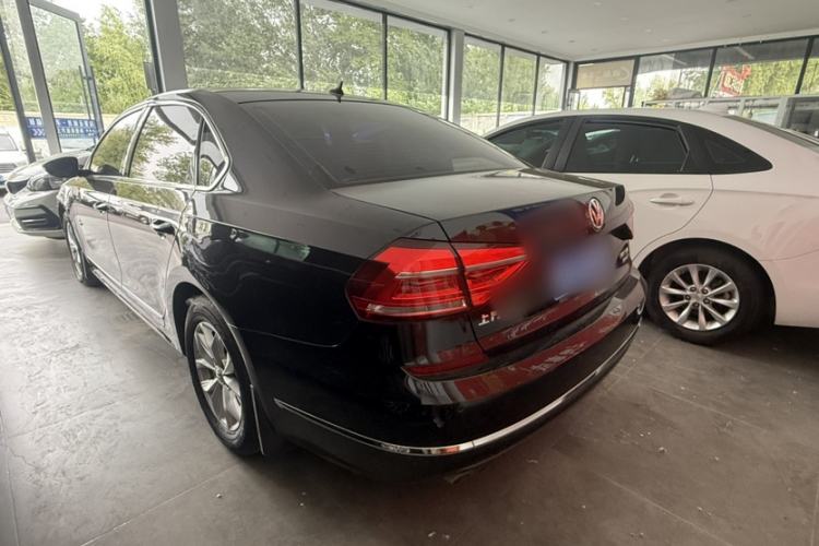 Used Volkswagen Passat 2017 280TSI DSG Luxury Edition Exterior 2