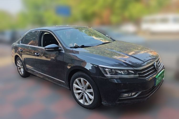 Used Volkswagen Passat 2017 330TSI DSG Luxury Edition Exterior 2