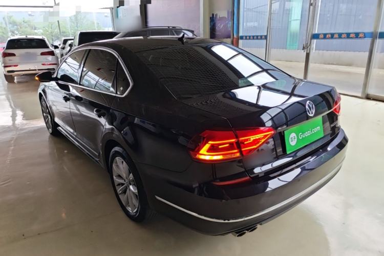 Used Volkswagen Passat 2017 280TSI DSG Luxury Edition Exterior 2