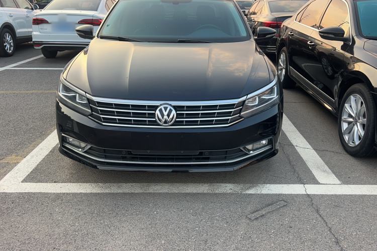 Used Volkswagen Passat 2017 330TSI DSG Luxury Edition Exterior 2