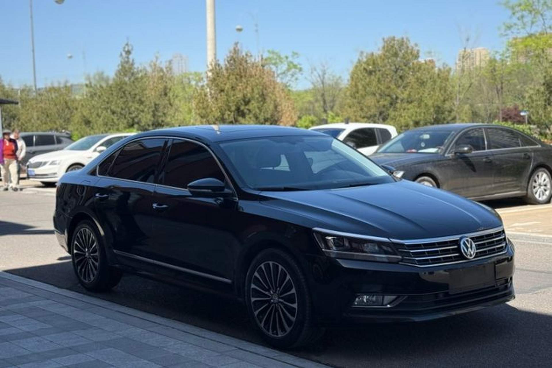 Used Volkswagen Passat 2017 330TSI DSG Luxury Edition Exterior 3