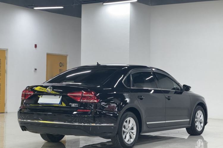 Used Volkswagen Passat 2017 280TSI DSG Luxury Edition Exterior 3