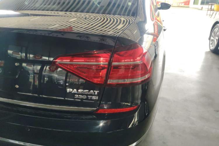 Used Volkswagen Passat 2017 330TSI DSG Prestige Edition Exterior 3