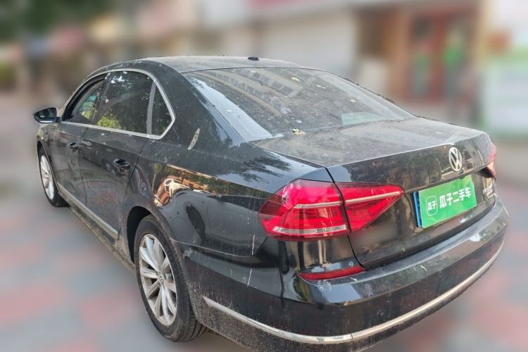 Used Volkswagen Passat 2017 330TSI DSG Luxury Edition Exterior 3