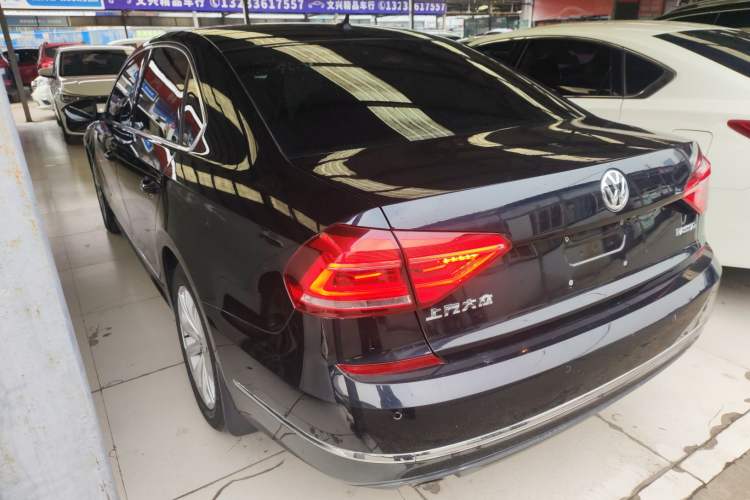 Used Volkswagen Passat 2017 330TSI DSG Luxury Edition Exterior 3