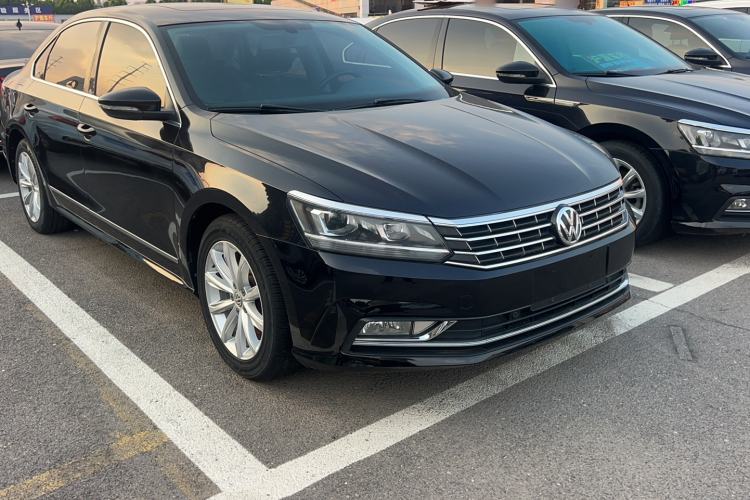 Used Volkswagen Passat 2017 330TSI DSG Luxury Edition Exterior 3