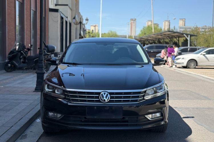 Used Volkswagen Passat 2017 330TSI DSG Luxury Edition Exterior 4