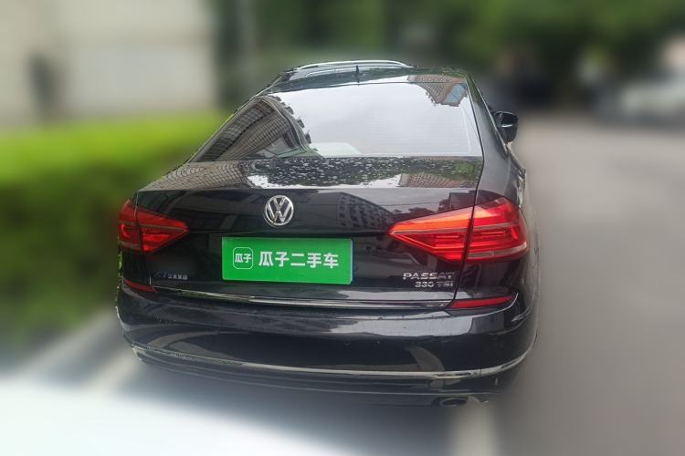 Used Volkswagen Passat 2017 330TSI DSG Luxury Edition Exterior 4