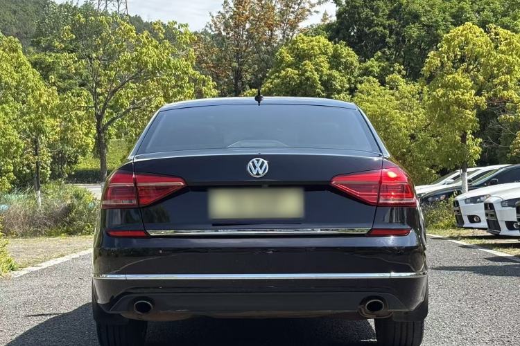Used Volkswagen Passat 2017 330TSI DSG Luxury Edition Exterior 4