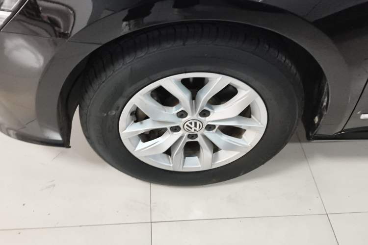 Used Volkswagen Passat 2017 280TSI DSG Luxury Edition Exterior 4