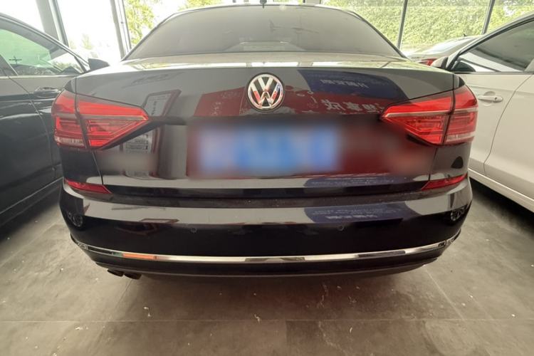 Used Volkswagen Passat 2017 280TSI DSG Luxury Edition Exterior 4
