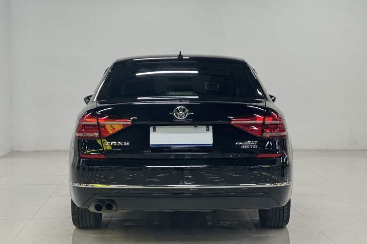 Used Volkswagen Passat 2017 280TSI DSG Luxury Edition Exterior 4