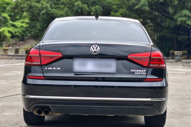 Used Volkswagen Passat 2017 280TSI DSG Luxury Edition Exterior 4