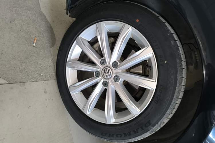 Used Volkswagen Passat 2017 330TSI DSG Luxury Edition Exterior 4