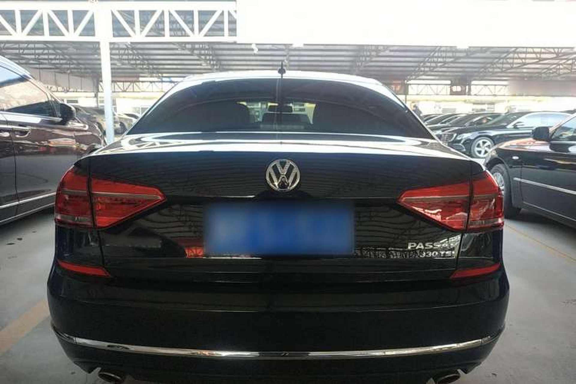 Used Volkswagen Passat 2017 330TSI DSG Luxury Edition Exterior 4