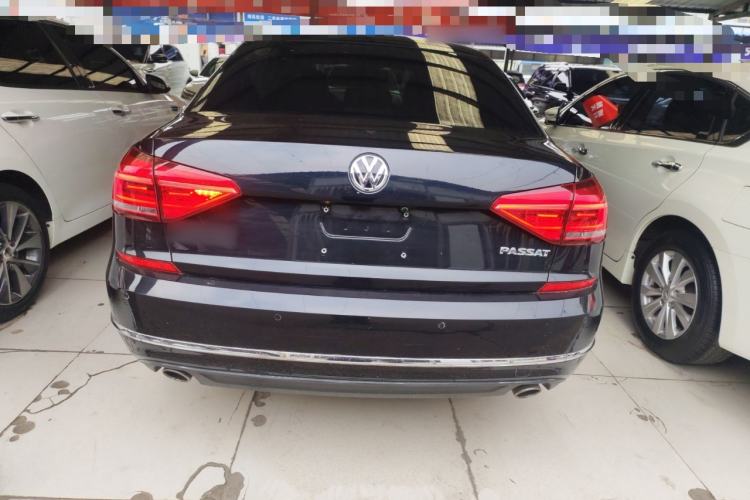 Used Volkswagen Passat 2017 330TSI DSG Luxury Edition Exterior 4