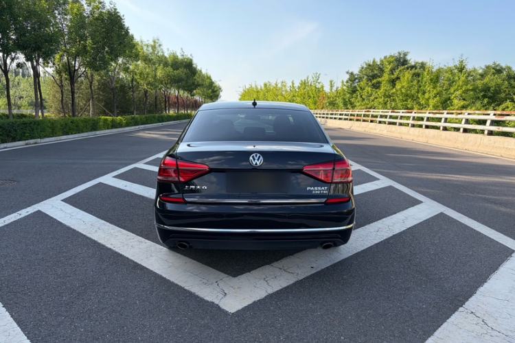 Used Volkswagen Passat 2017 330TSI DSG Prestige Edition Exterior 5