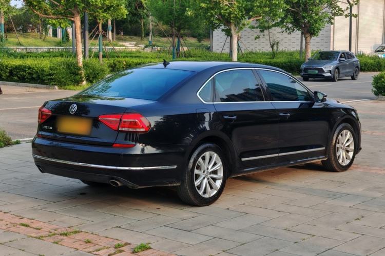 Used Volkswagen Passat 2017 330TSI DSG Luxury Edition Exterior 5
