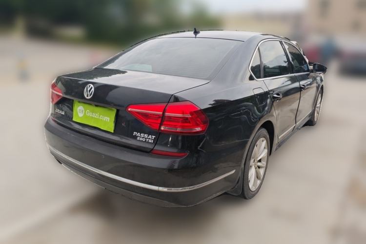 Used Volkswagen Passat 2017 280TSI DSG Luxury Edition Exterior 5