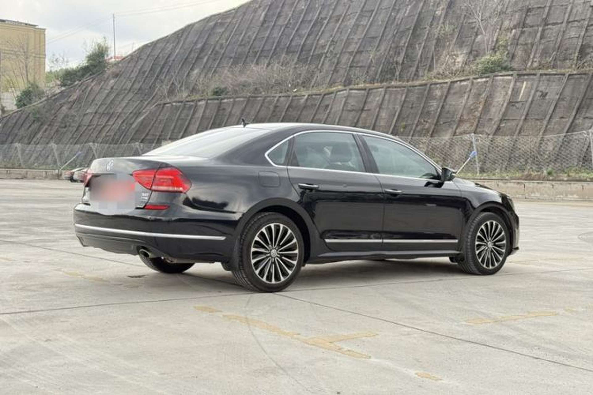 Used Volkswagen Passat 2017 330TSI DSG Prestige Edition Exterior 5