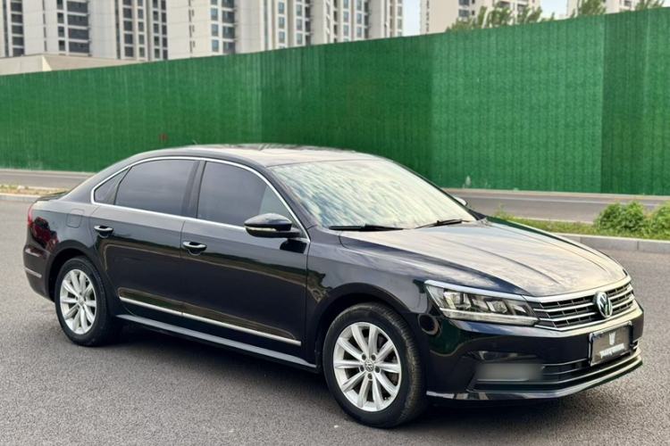Used Volkswagen Passat 2017 330TSI DSG Luxury Edition Exterior 5