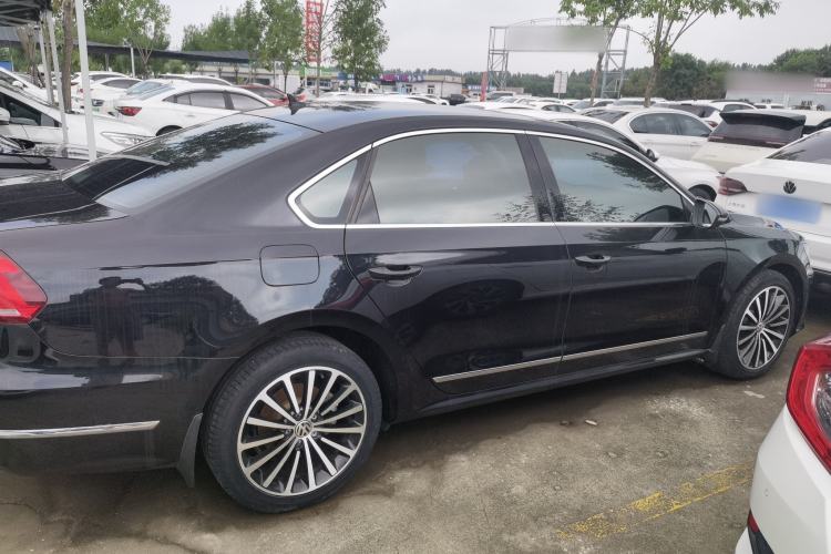 Used Volkswagen Passat 2017 330TSI DSG Luxury Edition Exterior 5
