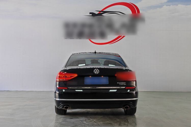 Used Volkswagen Passat 2017 330TSI DSG Luxury Edition Exterior 5